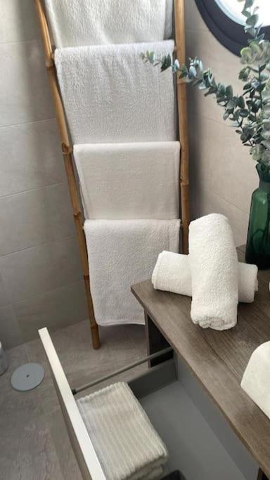 Apartamento Precioso ático, nuevo, a 50m de la playa, Manilva Exterior foto