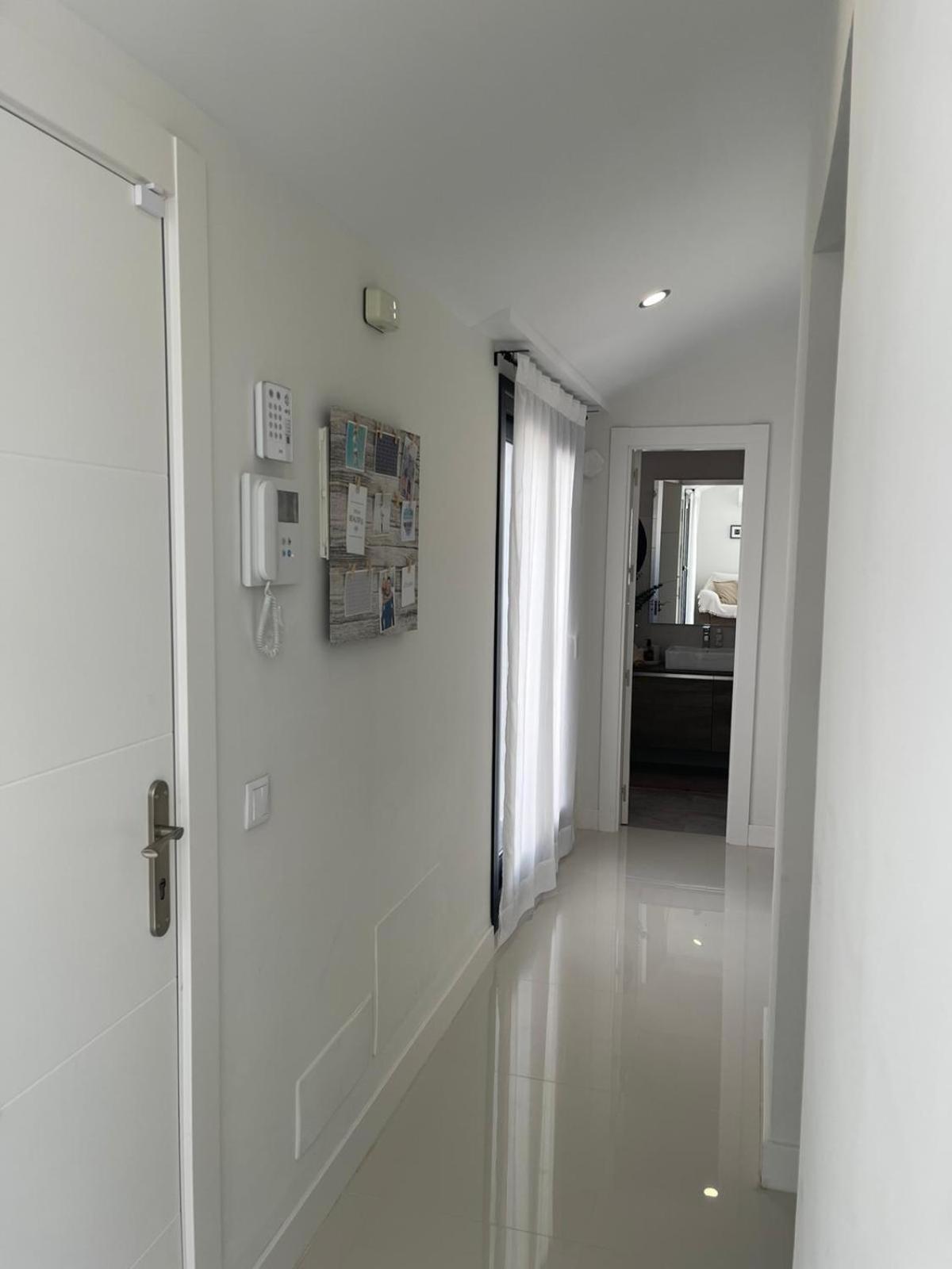 Apartamento Precioso ático, nuevo, a 50m de la playa, Manilva Exterior foto